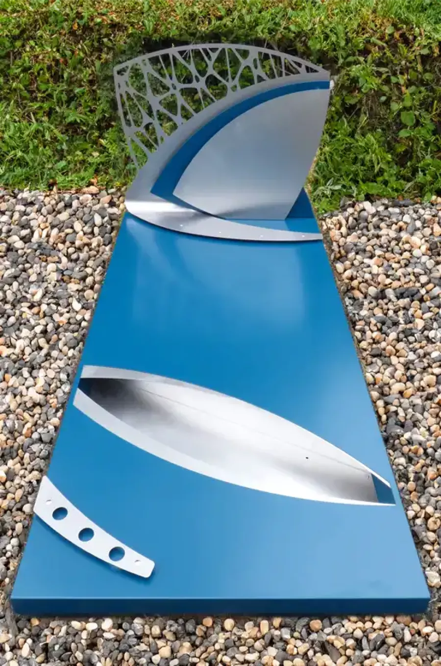 Pierre tombale en inox couleur bleu